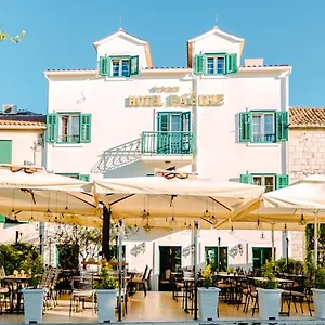 https://hotel-pasike.hotels-in-trogir.com