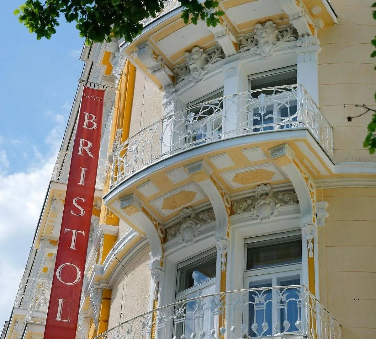 Bristol Hotel Opatija 4*,